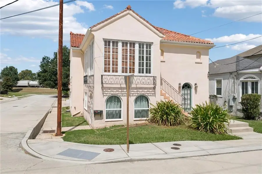 5520 Canal Boulevard, New Orleans, LA 70124 - #2