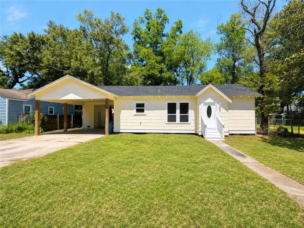 207 Pine Street, Denham Springs, LA 70726 - #1