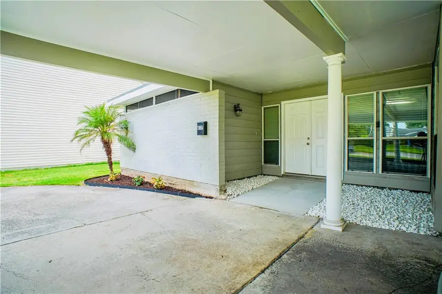 657 E Marlin Court, Terrytown, LA 70056 - #2