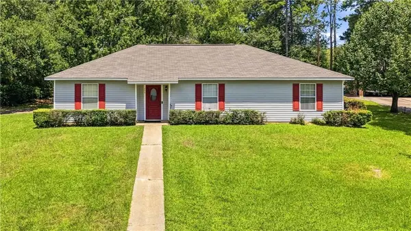 356 E Twin Oaks Drive E, Pineville, LA 71360