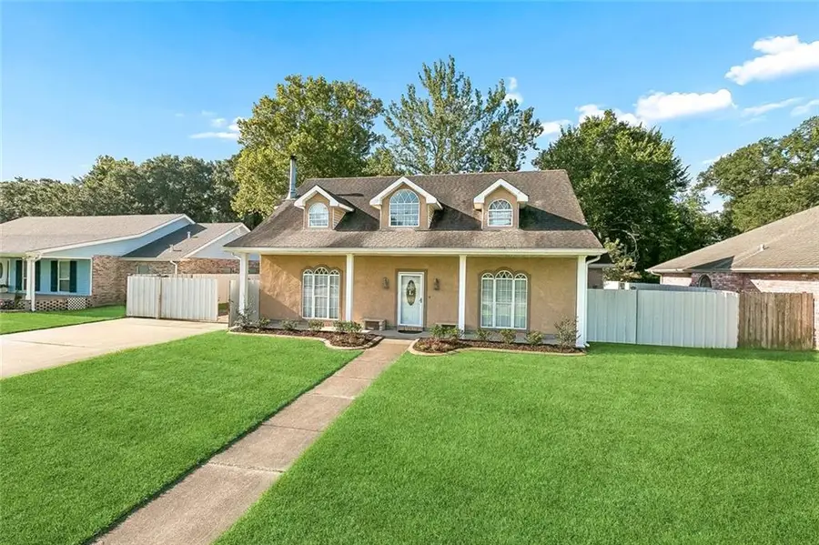 11 South Lake Court, Violet, LA 70092 - #2