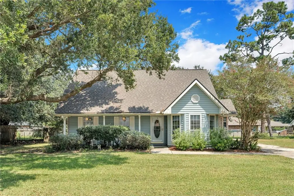 129 Dixie Drive, Des Allemands, LA 70030 - #1