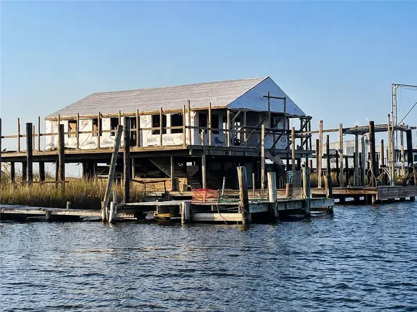 21 Wilkinson Canal, Myrtle Grove, LA 70083