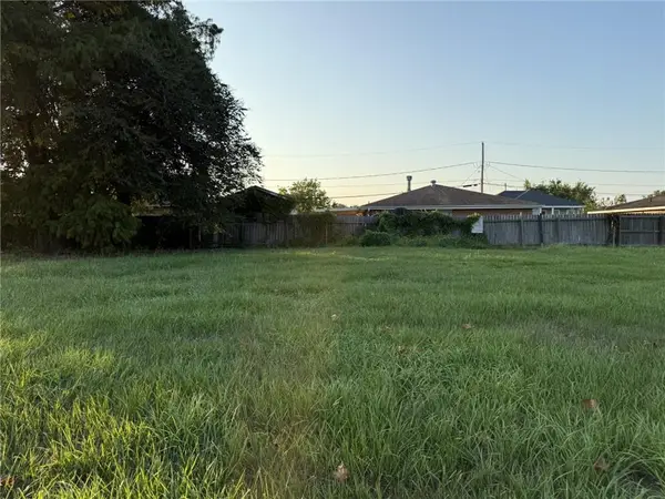 2816 Guerra Drive, Violet, LA 70092