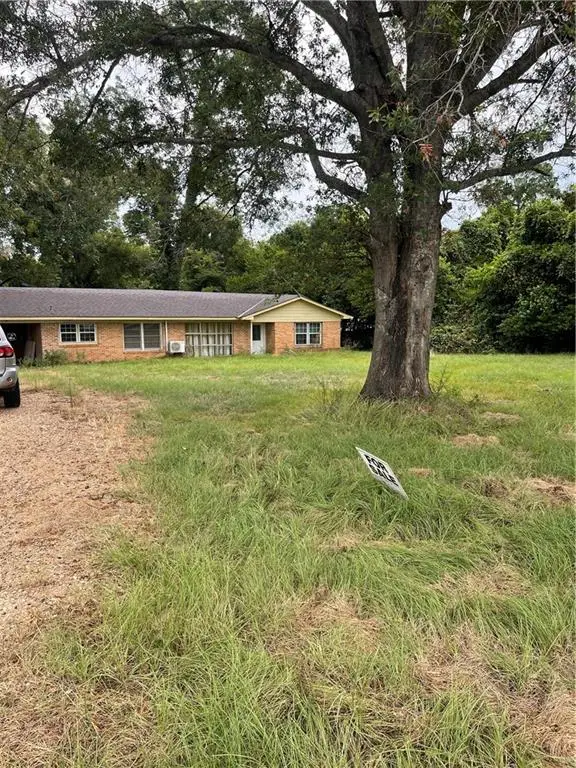 2525 Clark Street, Coushatta, LA 71019 - #1
