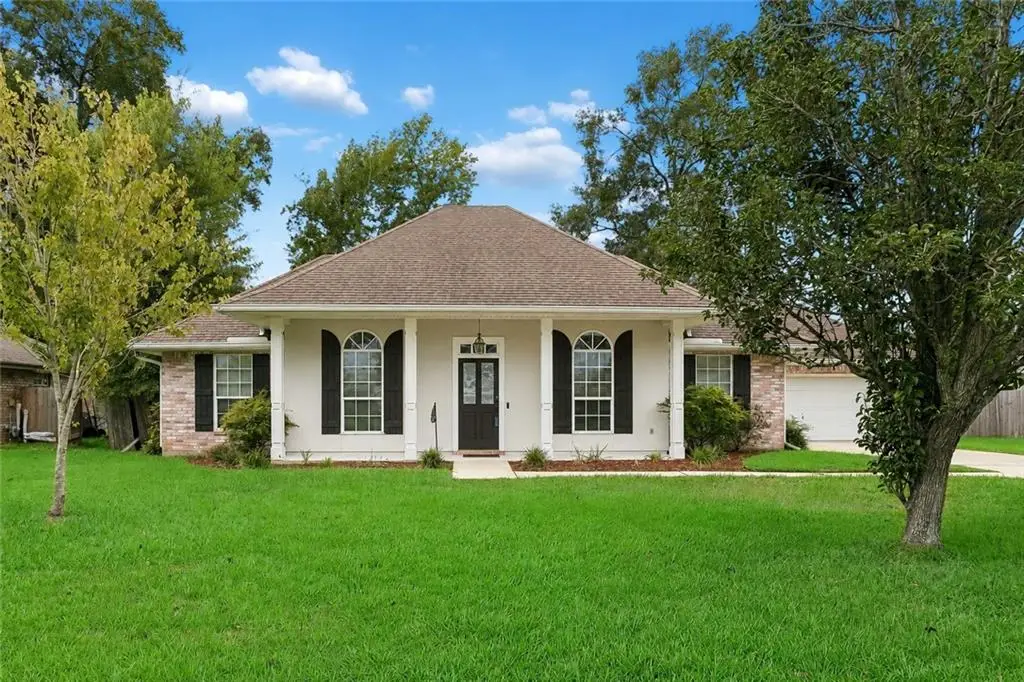 6039 Chateau Loire Circle, Mandeville, LA 70448 - #1