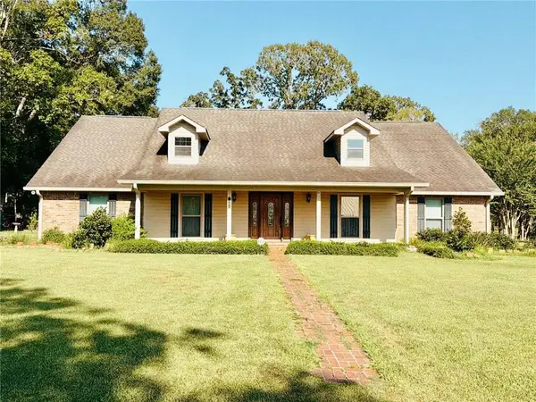 1205 Lake Drive, Woodworth, LA 71485