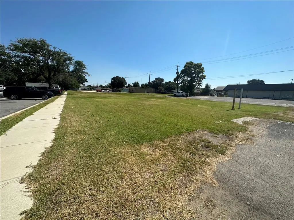 1001-1007 W Saint Bernard Highway, Chalmette, LA 70043 - #1