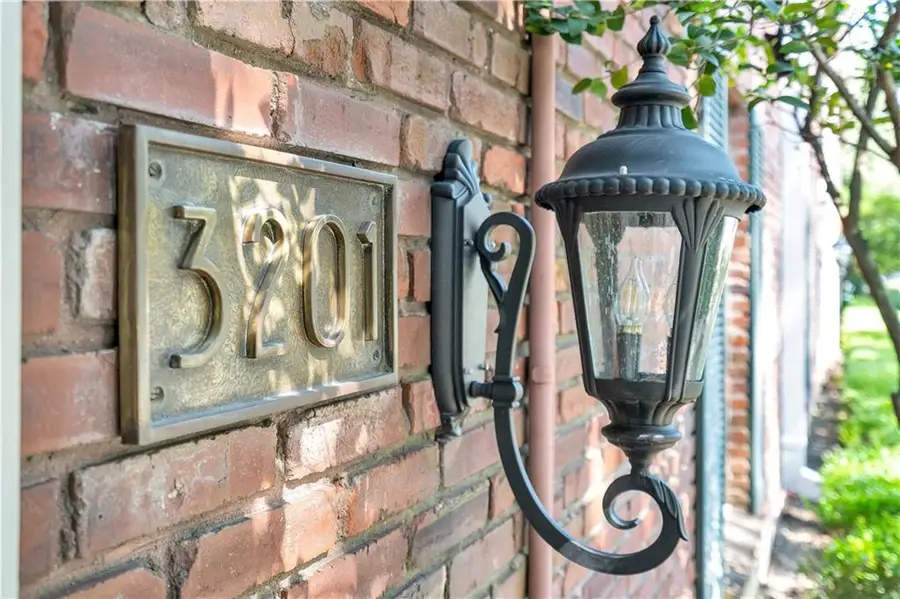 3201 St Charles Avenue #230, New Orleans, LA 70115 - #3