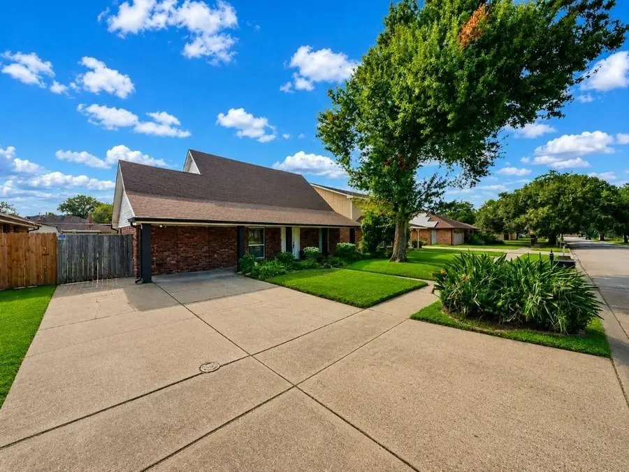 2560 Vulcan Street, Harvey, LA 70058 - #2