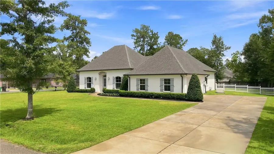 2241 Caroline Street, Mandeville, LA 70448 - #3