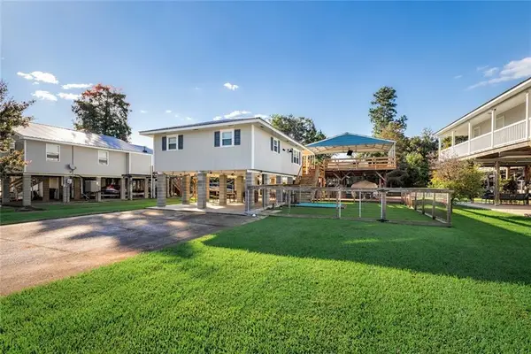 32800 Cypress Drive, Springfield, LA 70462