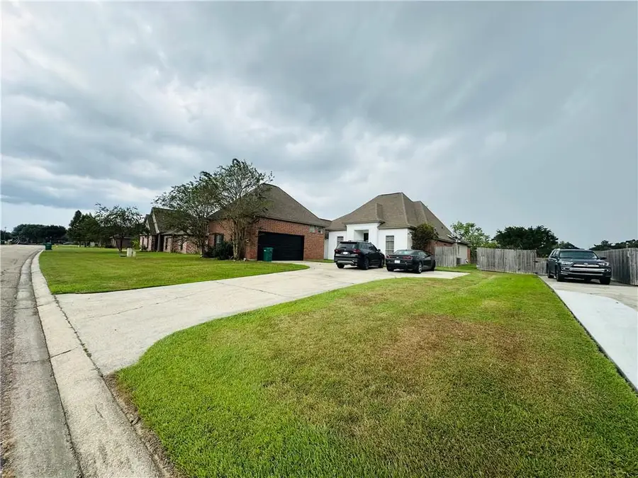 13833 Timberlake Drive, Denham Springs, LA 70726 - #2
