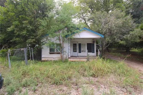311 N Simms Street, Simmesport, LA 71369