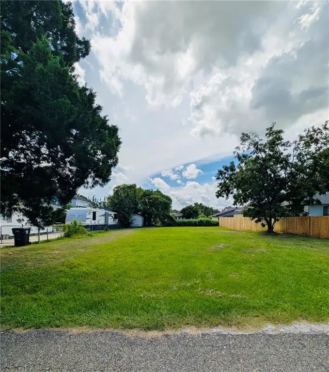 202 2nd Street, Chalmette, LA 70043 - #1