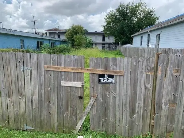 2010 6th Street, New Orleans, LA 70115
