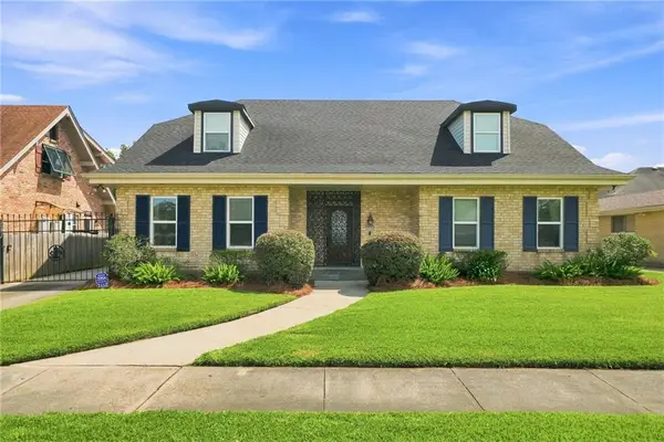 2334 Leon C Simon Drive, New Orleans, LA 70122
