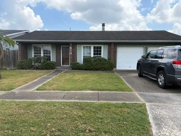 673 Oakwood Drive, Terrytown, LA 70056