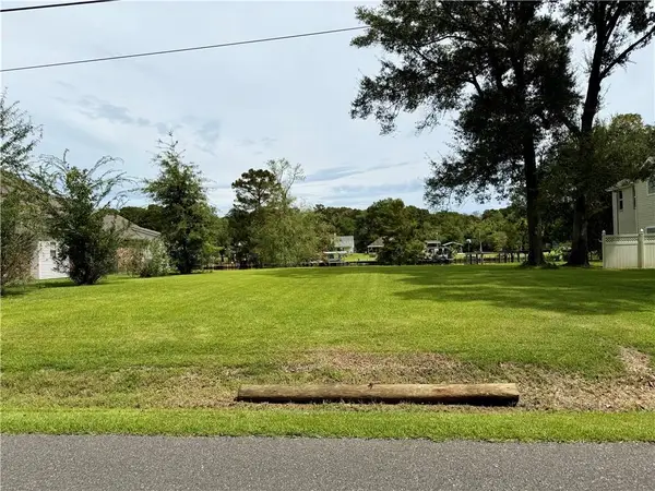 13322 Bayou Terrace Drive, St Amant, LA 70774