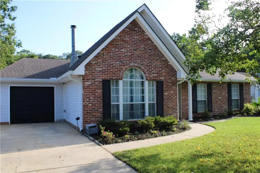 557 Lane Street, Mandeville, LA 70448 - #2