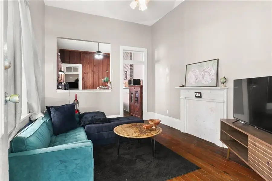 2217 19 Valence Street, New Orleans, LA 70115 - #3