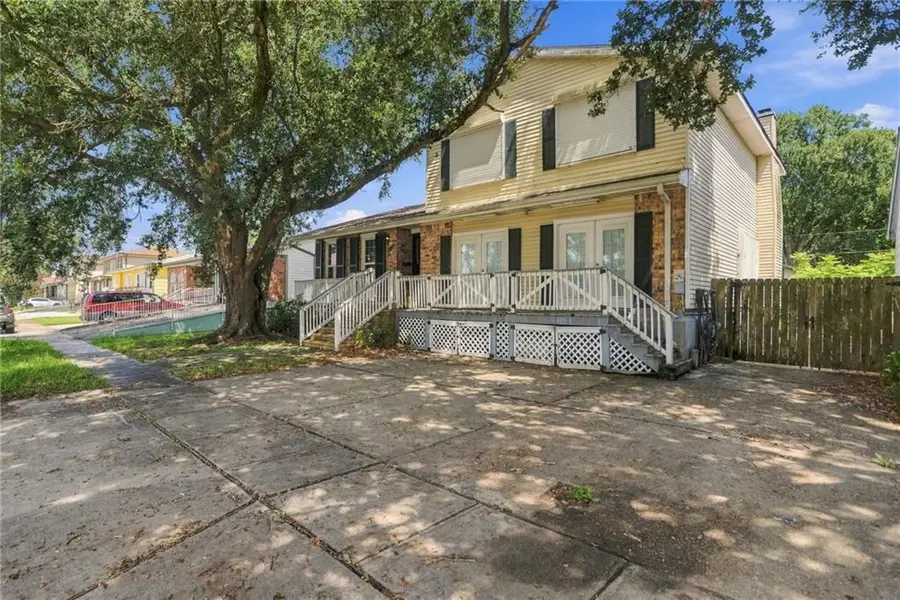 565 Oakwood Drive, Gretna, LA 70056 - #2