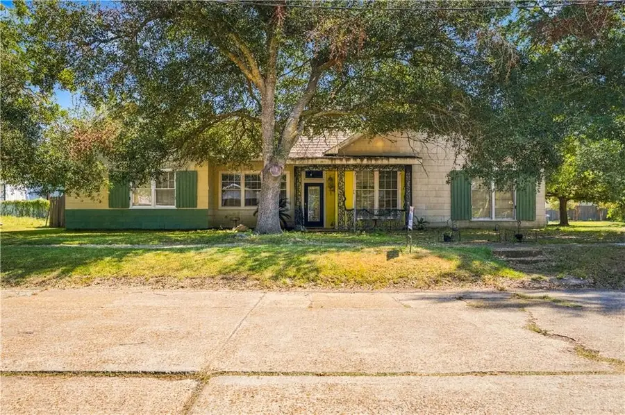 126 S 9th Street, Oakdale, LA 71463 - #2