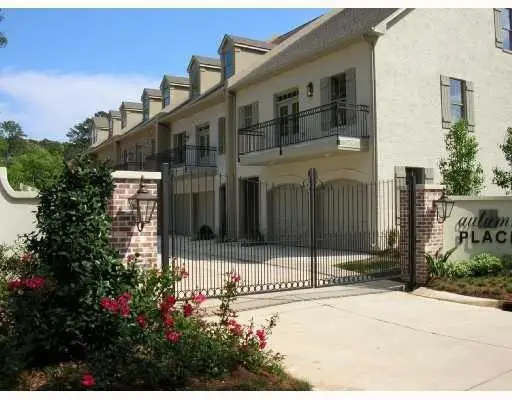 827 Autumn Place #202, Mandeville, LA 70471