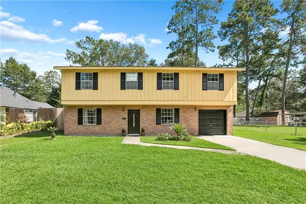 220 Chestnut Street, Mandeville, LA 70448