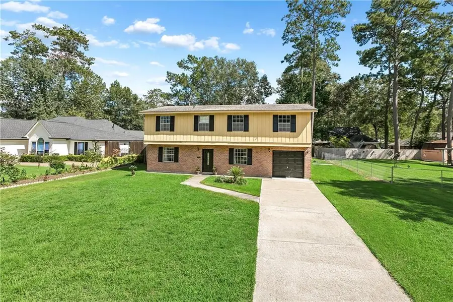 220 Chestnut Street, Mandeville, LA 70448 - #2