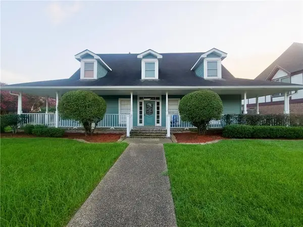 15 Grand Canyon Drive, New Orleans, LA 70131