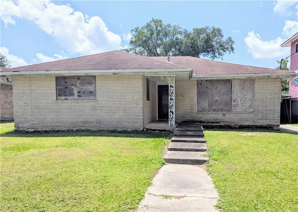 1344 Mithra Street, New Orleans, LA 70122