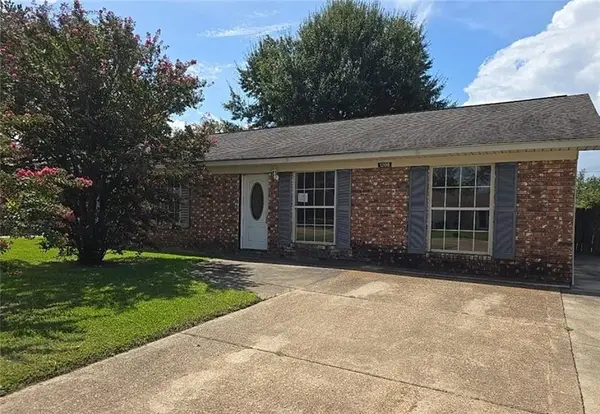 1208 Apple Street, Vidalia, LA 71373