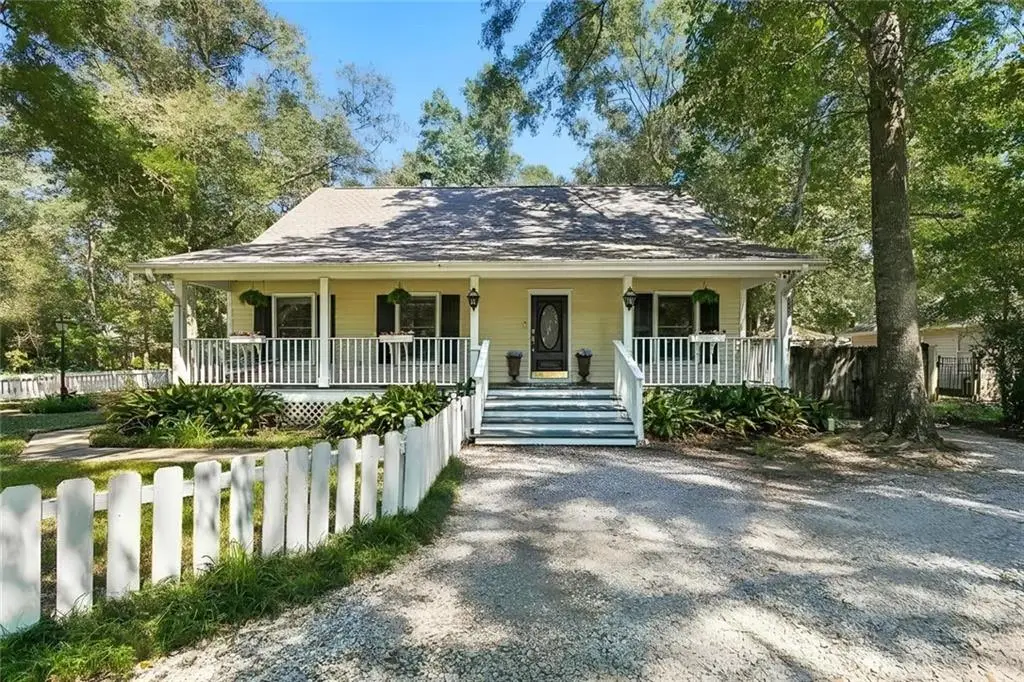 811 Montmartre Street, Mandeville, LA 70448 - #1