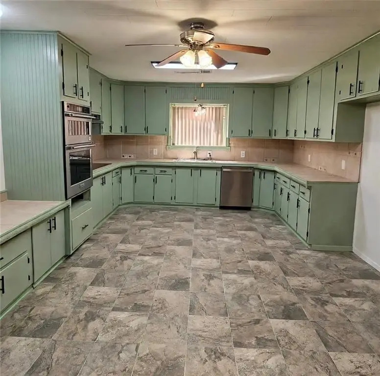 3324 Ann Street, Pineville, LA 71360 - #3