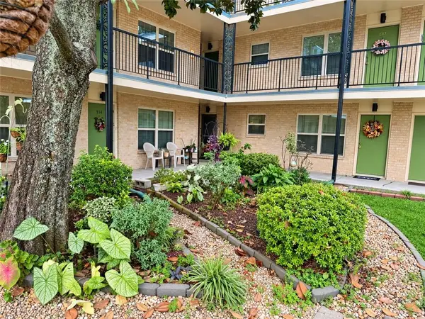 2704 Whitney Place #715, Metairie, LA 70002