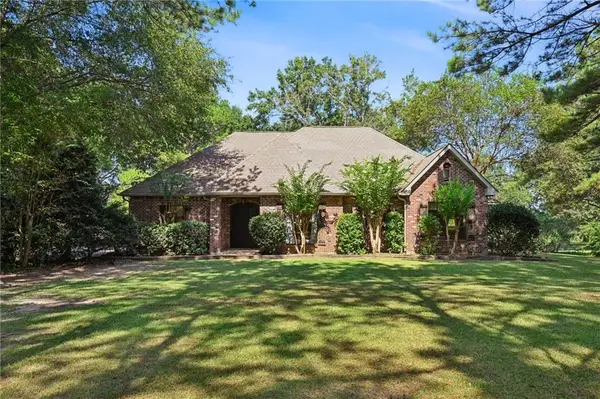 402 Highland Crest Drive, Covington, LA 70435