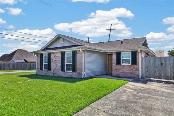 2701 Bayou L'ours Court, Marrero, LA 70072