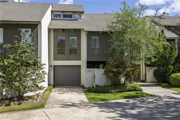 104 Tchefuncte Oaks Drive #104, Mandeville, LA 70471