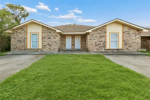 2818-20 Pakenham Drive, Chalmette, LA 70043