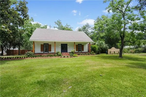 425 Carondelet Street, Mandeville, LA 70448