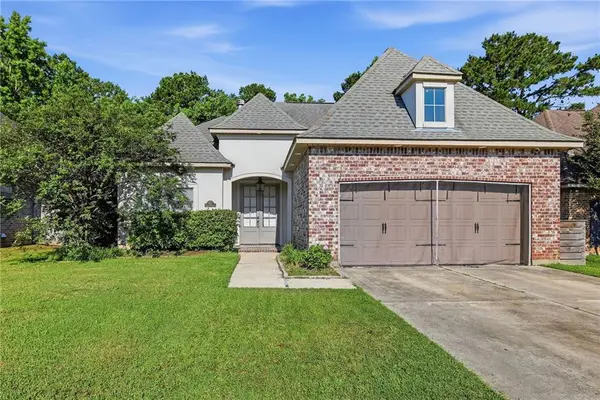 633 N Brown Thrasher Loop, Madisonville, LA 70447