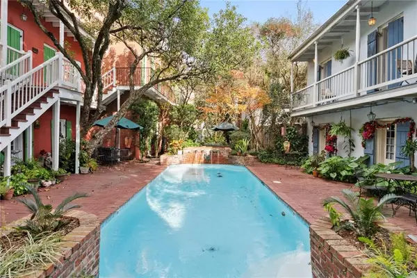 1022 St Peter Street #208, New Orleans, LA 70116