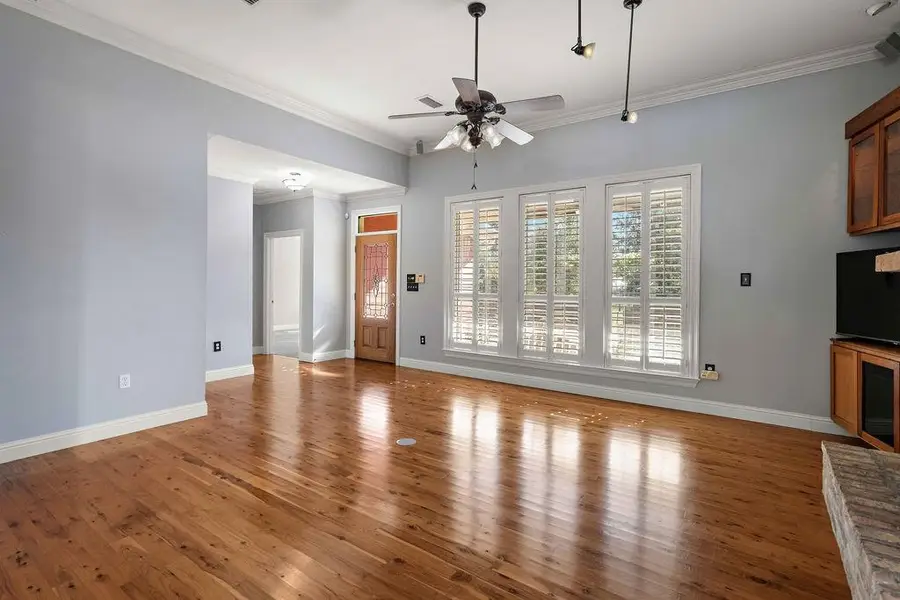 1104 W 16th Avenue, Covington, LA 70433 - #2