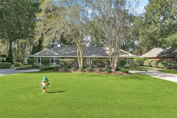 689 N Beau Chene Drive, Mandeville, LA 70471