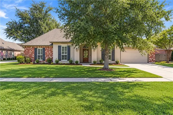 228 Grand Oaks Drive, Madisonville, LA 70447