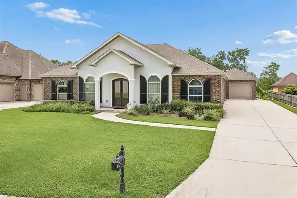 142 Chapel Hill Drive, Belle Chasse, LA 70037