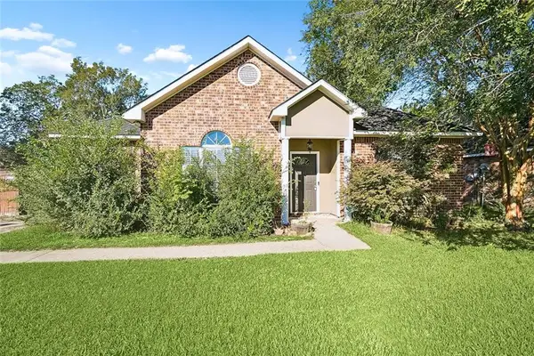 14409 Whispering Oaks Drive, Gonzales, LA 70737