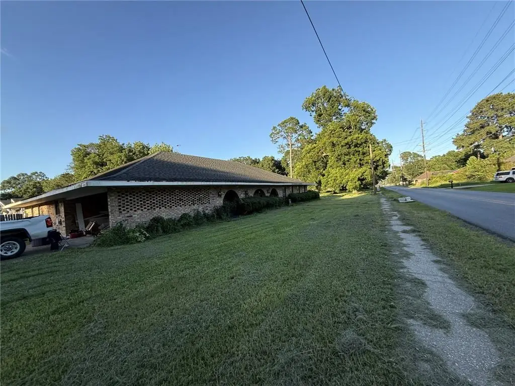 1102 W Gilman Road, Lafayette, LA 70501 - #1