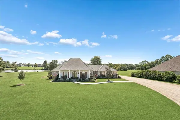 221 Highland Crest Drive, Covington, LA 70434